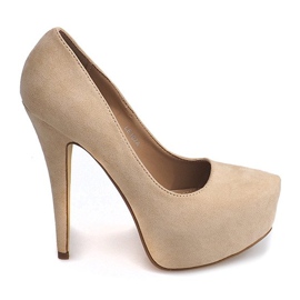 Escarpins en daim sur la plateforme beige clair LE107A