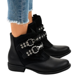Bottines noires à talons plats avec boucles A-256 le noir