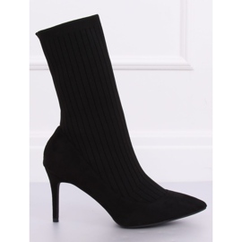 Bottes noires avec une chaussette haut noir T5033 Black