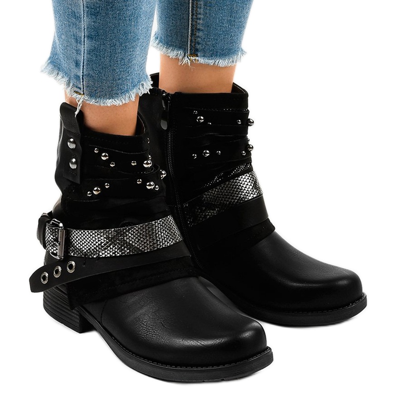 Bottes isolantes noires richement décorées 17103-1A le noir