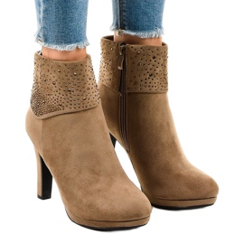 Bottines en daim kaki sur le montant SQ15 multicolore vert