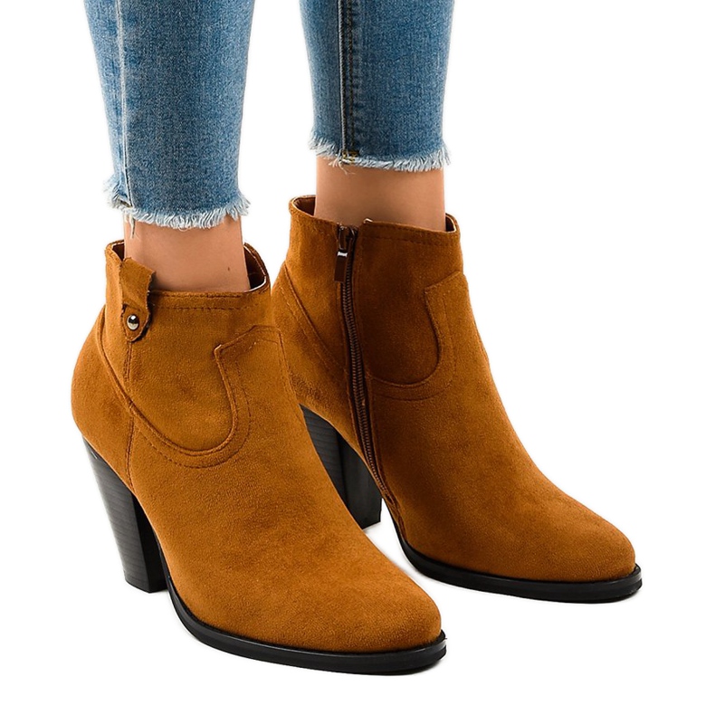 Bottines en daim camel sur le poteau TX-1822 brun