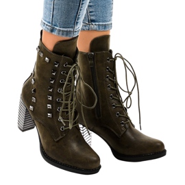 Bottines vertes à clous F117