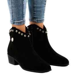 Bottines en daim noir ornées de JH356 le noir