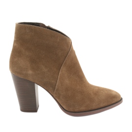 Badura Bottines en daim sur le poteau brun