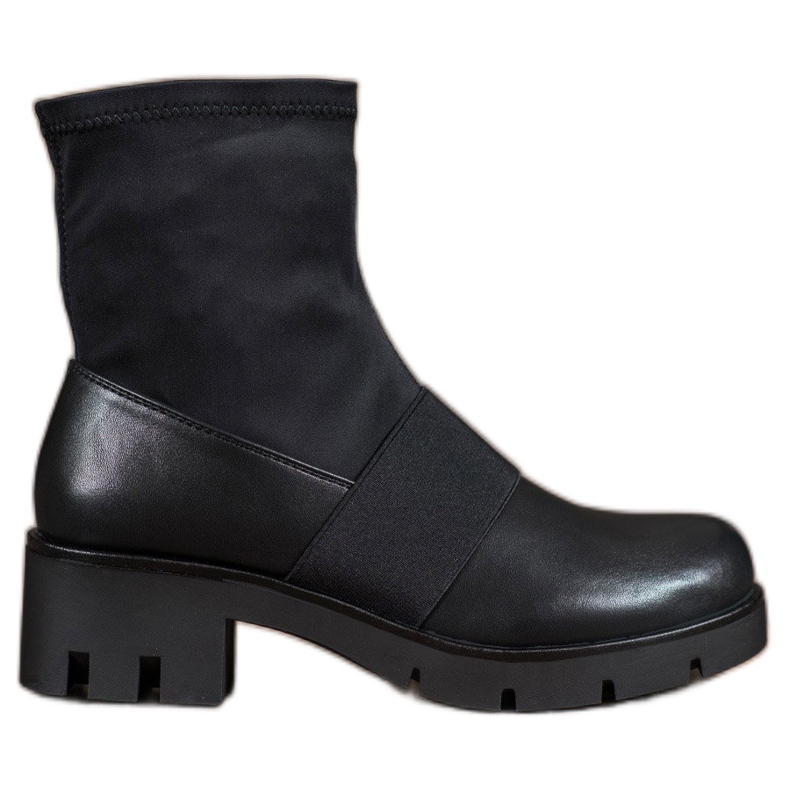 Filippo Bottes noires sur la plate-forme le noir Filippo Bottes noires sur la plate-forme le noir