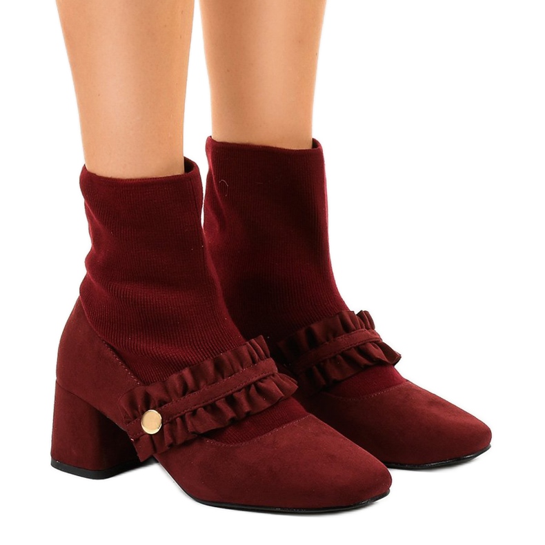 Escarpins en velours rouge sur le poteau JM8118Y Escarpins en velours rouge sur le poteau JM8118Y