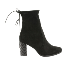 M.Daszyński Bottines en daim à talon décoratif Daszyński 154 noir