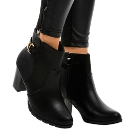 Bottines noires avec une fermeture éclair F168 le noir