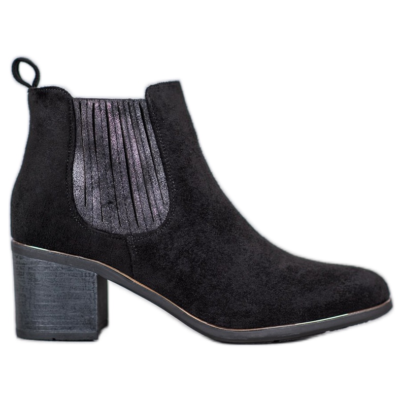 Filippo Bottes sur un poteau le noir Filippo Bottes sur un poteau le noir