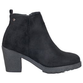 Jumex Bottes sur la plate-forme noir