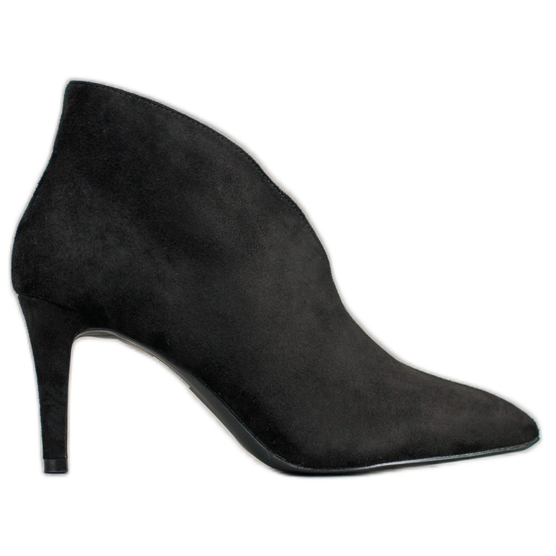 Filippo Bottes sexy sur un talon haut le noir