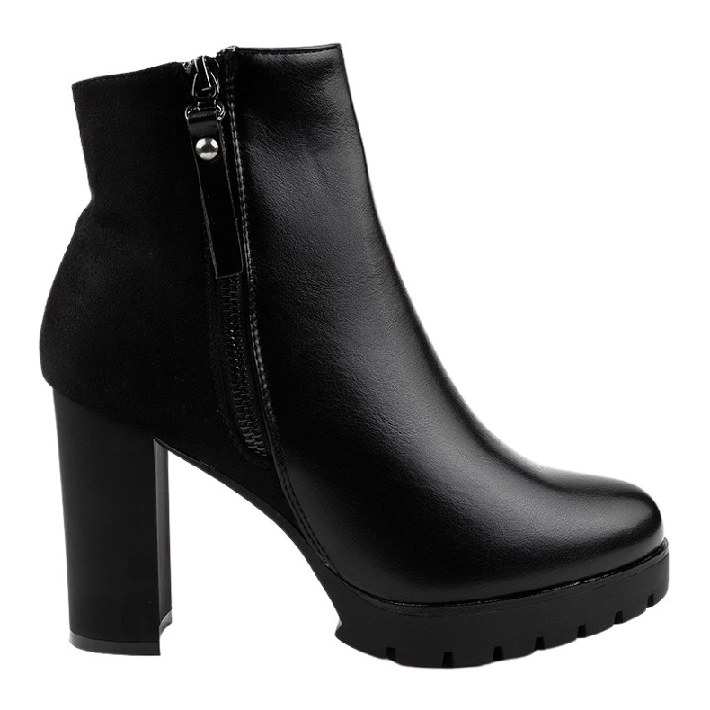 Bottes noires sur le poteau isolé BK-18 le noir Bottes noires sur le poteau isolé BK-18 le noir
