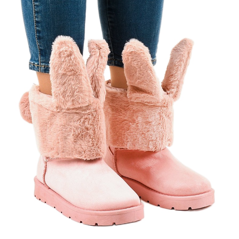 Bottes esquimaux roses isolées NB137