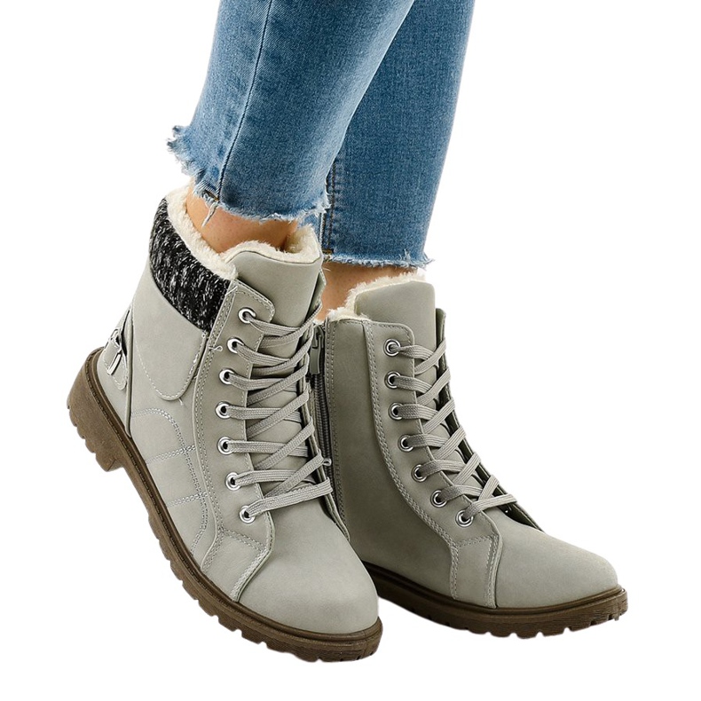 Bottes de randonnée isolées grises NR02-4 Bottes de randonnée isolées grises NR02-4