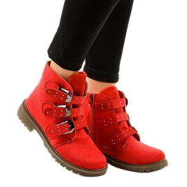 Bottines plates en daim rouge avec boucles TL95-4