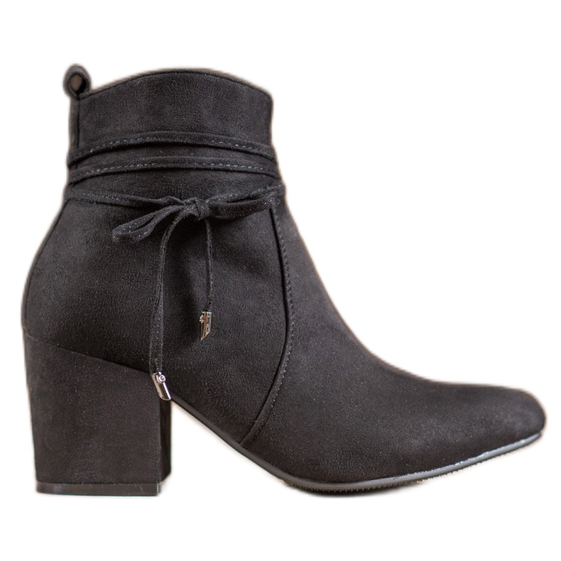 SHELOVET Bottes sur un poteau le noir