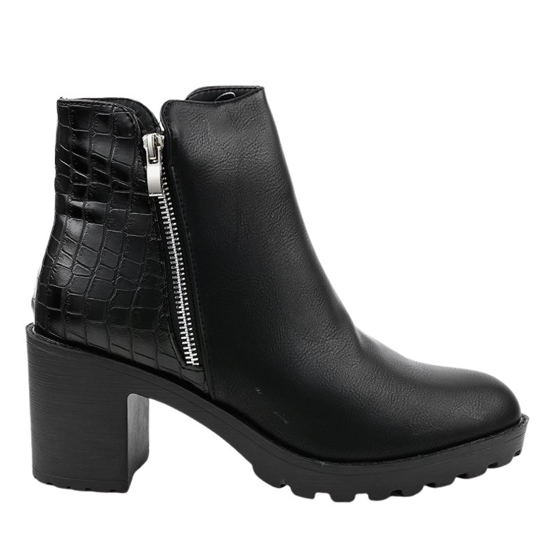Bottines noires sur le poteau LL27 le noir