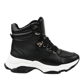 Baskets isolées noires pour femmes C-3132