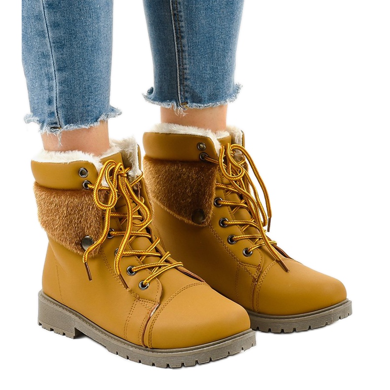 Bottes isolées camel avec manteau en peau de mouton 20697 brun Bottes isolées camel avec manteau en peau de mouton 20697 brun