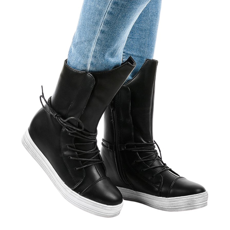 Baskets noires, bottes isolantes HX5187-3 le noir