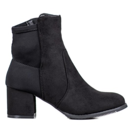 J. Star Bottes noires