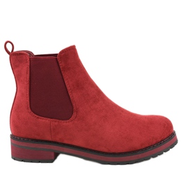 Bottes marron isolées F-3799 rouge