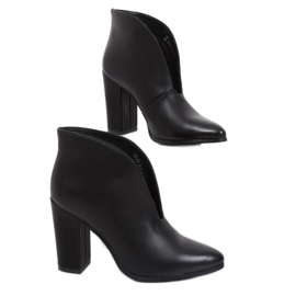 Bottes noires avec une découpe noire RB38P Black Ii Genre le noir