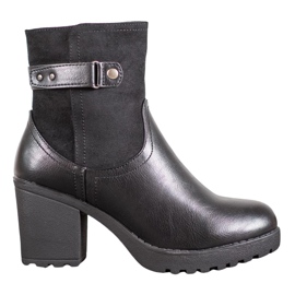 J. Star Bottes chaudes sur le poste noir