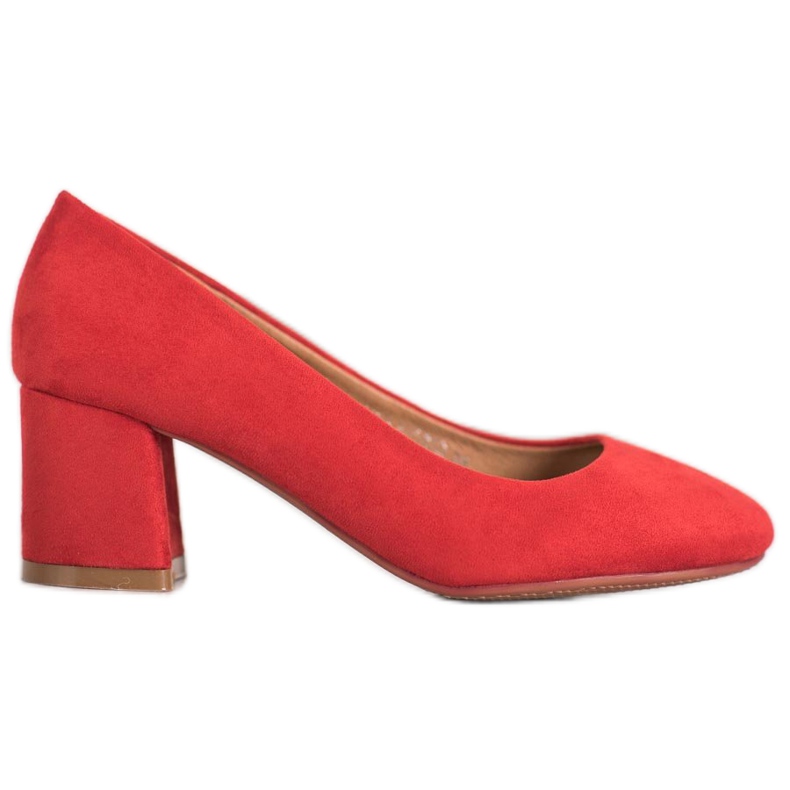 Fama Escarpins en daim sur un pilier rouge