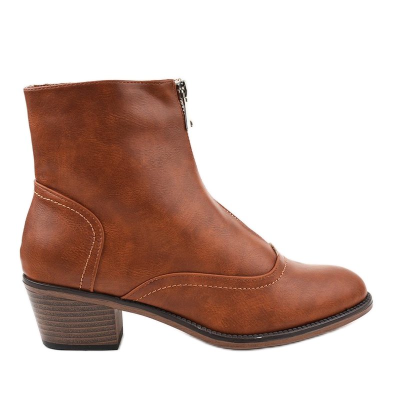 Bottes marron isolées sur le poteau AB1047 brun