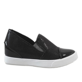 Baskets noires sur le coin DD437-1 le noir