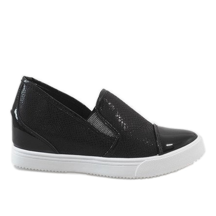 Baskets noires sur le coin DD437-1 le noir