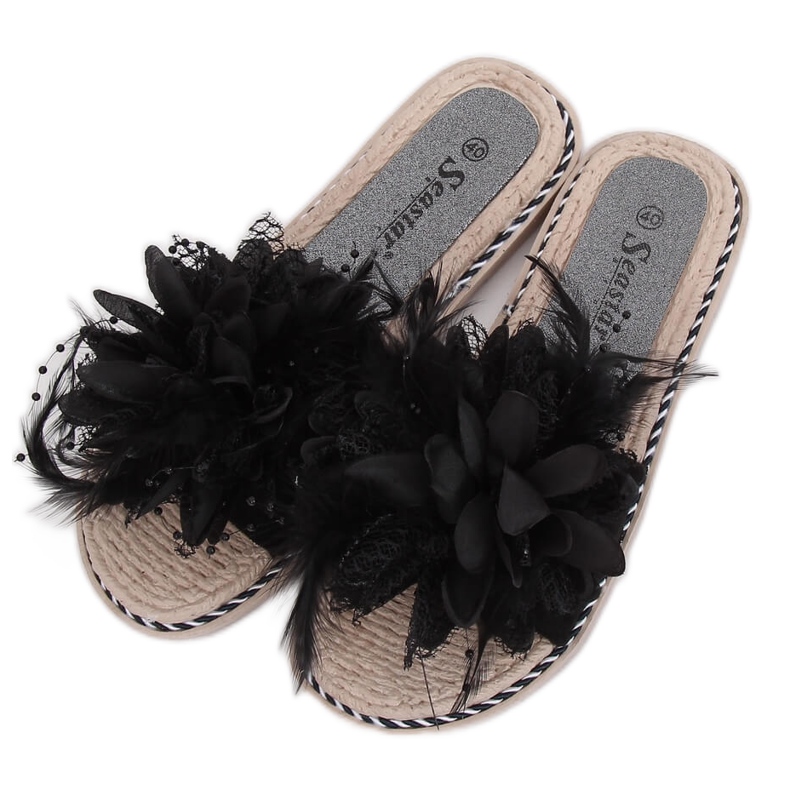Chaussons femme noirs avec plumes CK131P le noir Chaussons femme noirs avec plumes CK131P le noir