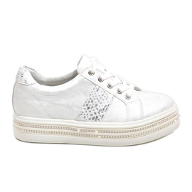 Baskets chaussures de sport blanches HQ996