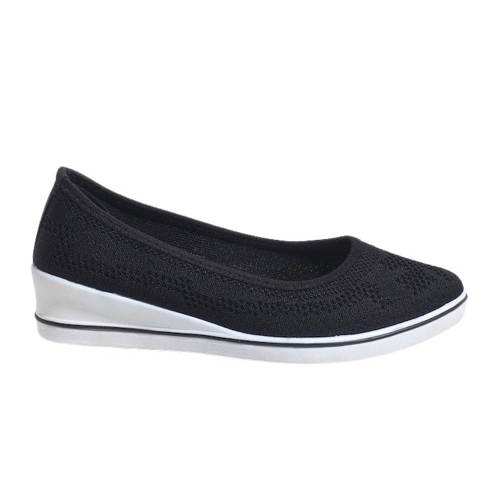 Baskets noires sur le talon compensé 1145-Y le noir