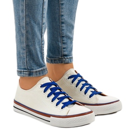 Baskets basses blanches classiques W03