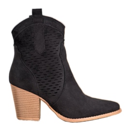 Seastar Cowgirls ajourées sur un pilier noir