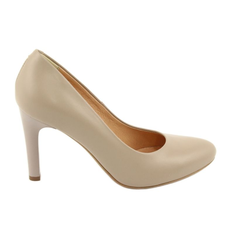 Pompes Mustang sur le poteau Espinto 755/153 beige