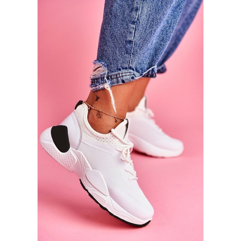 BUGO Baskets chaussures de sport femme blanches B0-547 le noir