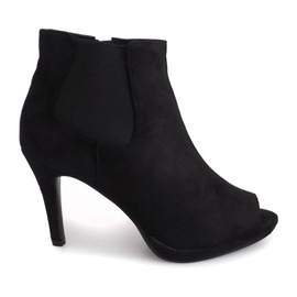 Bottes Ouvertes Sur Un Poteau Noir 7187