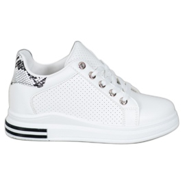 SHELOVET Chaussures ajourées avec un coin caché blanc