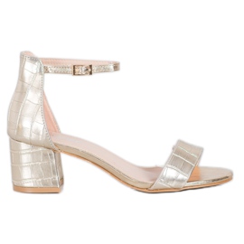 Seastar Sandales avec cuir écologique doré