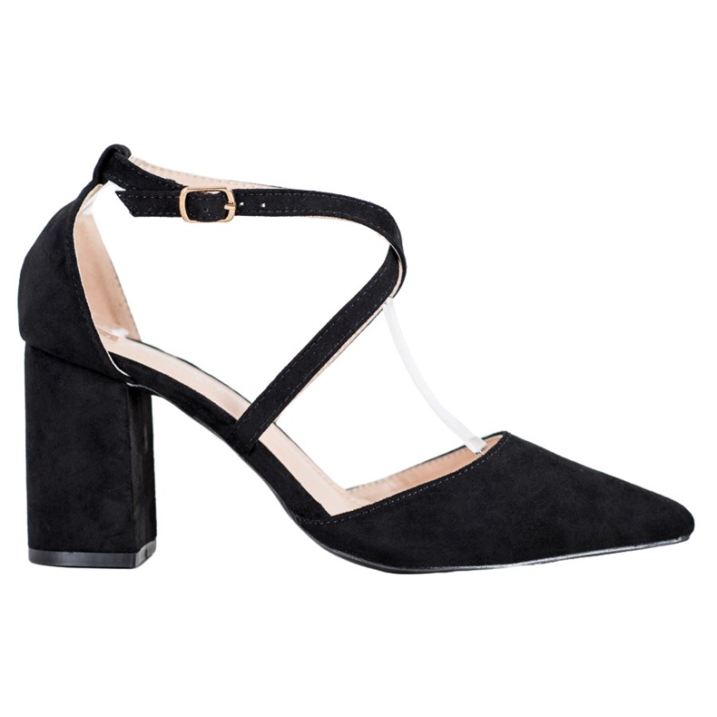 Diamantique Pompes sur un pilier le noir