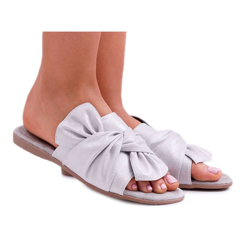 EVE Pantoufles pour femmes avec un nœud de siège gris EVE Pantoufles pour femmes avec un nœud de siège gris