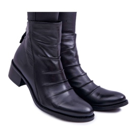 Bottes pour femmes noires à talon plat en cuir naturel Laura Messi