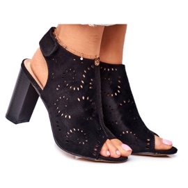EVE Sandales Pour Femmes Sur Un Talon Ajouré Velcro Noir Rules le noir