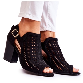 Bellucci Bottes pour femmes avec une coupe Spring Black Beyond Us le noir