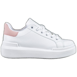 Renda Baskets blanches sur la plate-forme