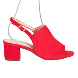 Small Swan Chaussures rouges sur un poteau